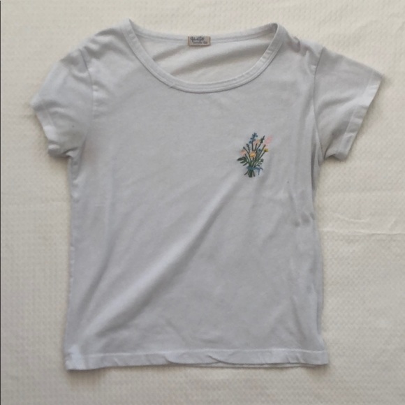 Brandy Melville Flower Tee!!! - Picture 3 of 5